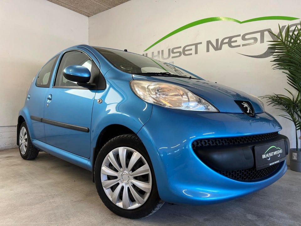 Peugeot 107 1,0 Urban 5d