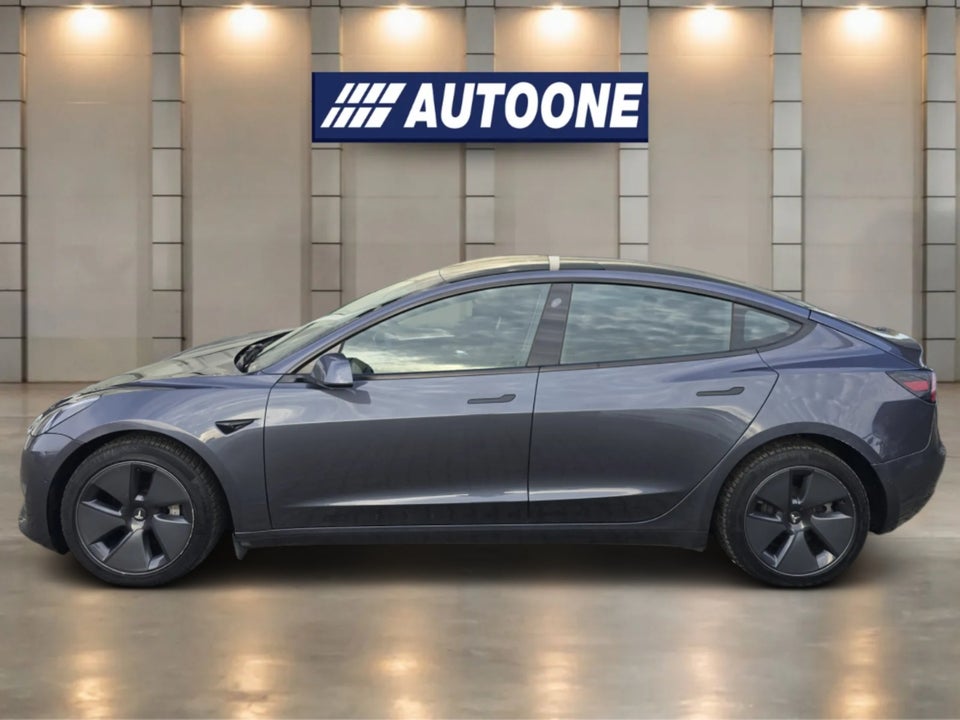 Tesla Model 3 Long Range AWD 4d