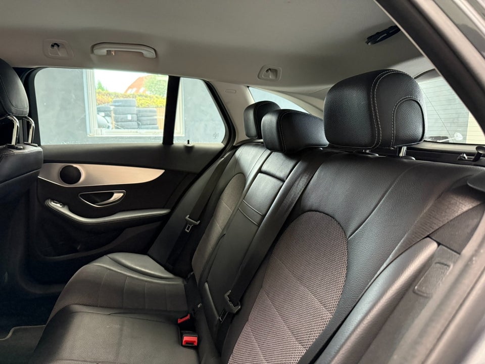 Mercedes C220 d 2,2 Avantgarde stc. aut. 5d