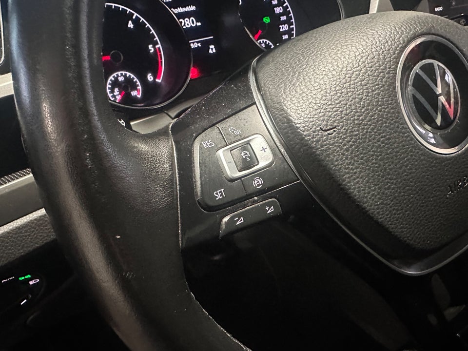 VW Touran 2,0 TDi 150 Comfortline DSG Van 5d