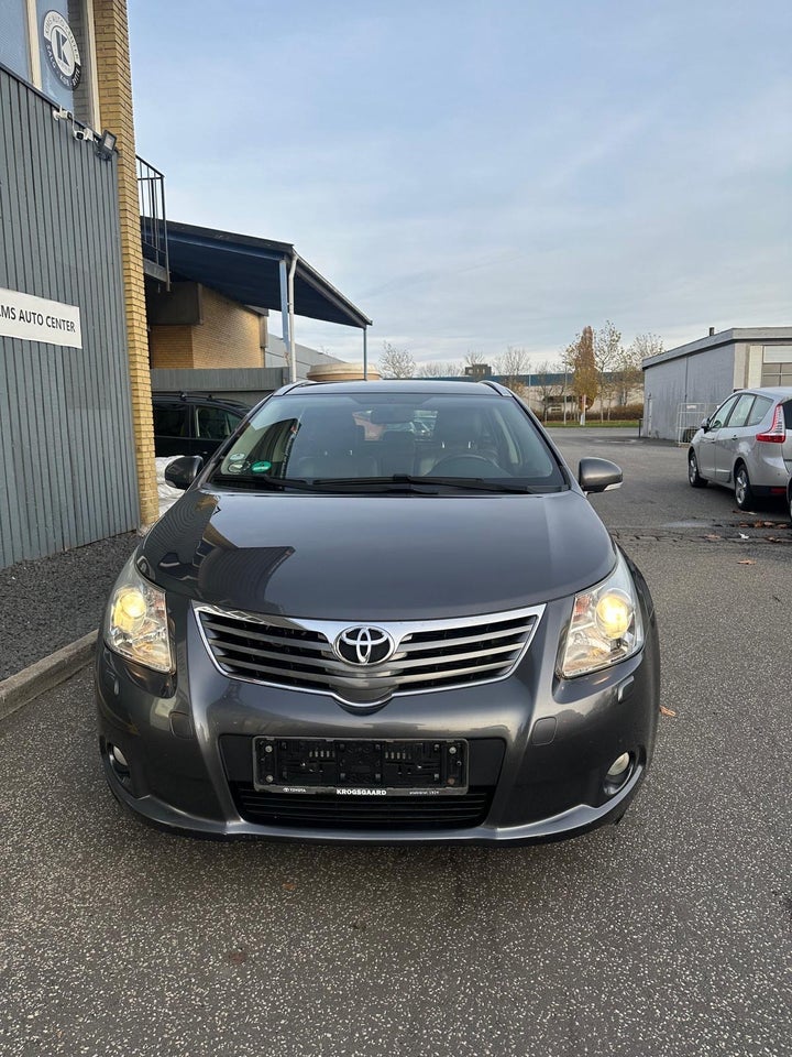 Toyota Avensis 1,8 VVT-i T3 stc. 5d