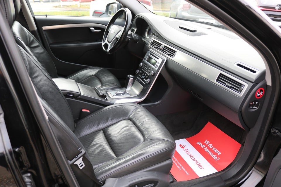 Volvo V70 2,4 D5 205 aut. 5d