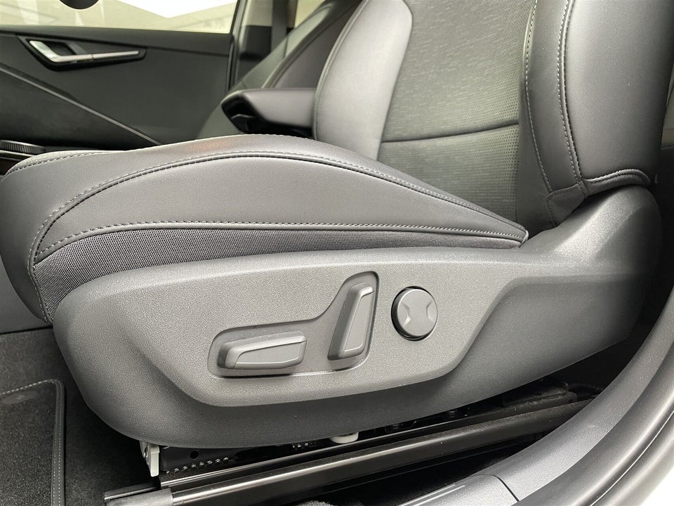 Kia Niro 64 EV Upgrade 5d