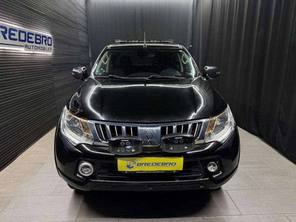 Mitsubishi L200 2,4 DI-D 181 Instyle Db.Kab aut. 4d