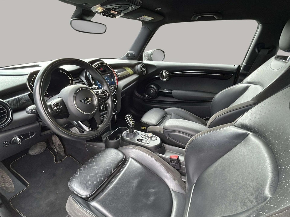 MINI Cooper SE Classic Trim 3d