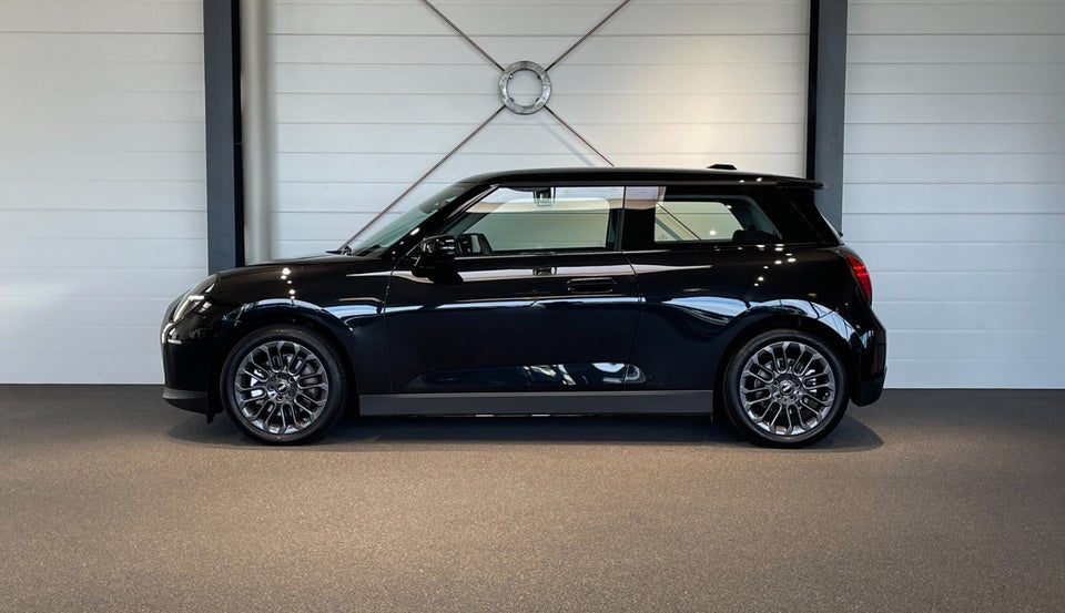 MINI Cooper E Essential Trim XS 3d