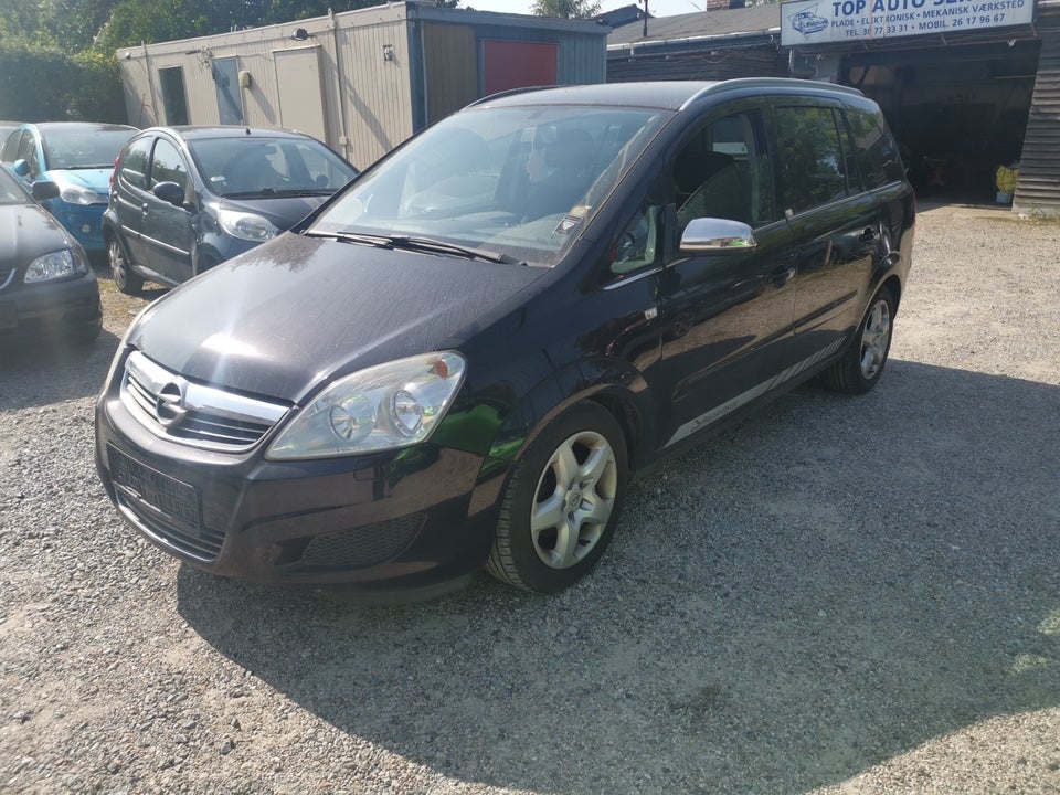 Opel Zafira 1,8 16V 140 Limited 7prs 5d