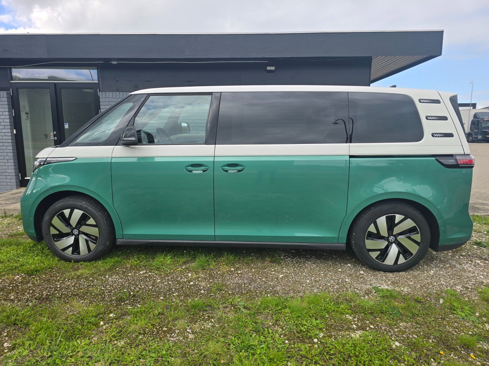 VW ID. Buzz 86 Style 7prs LWB 5d