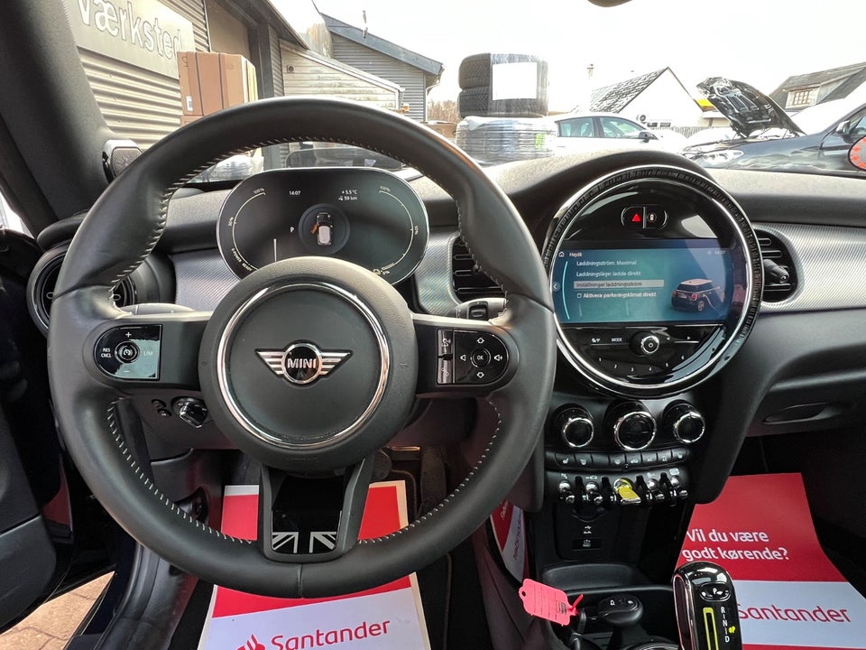 MINI Cooper SE Maximise 3d