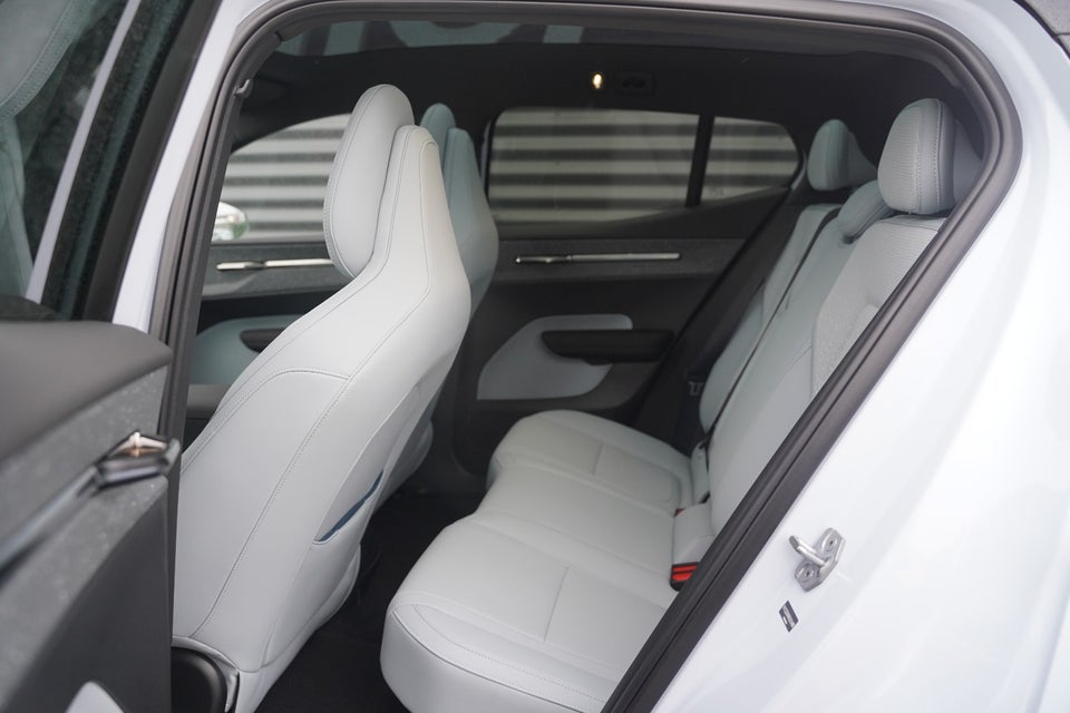 Volvo EX30 Twin Performance Ultra 5d