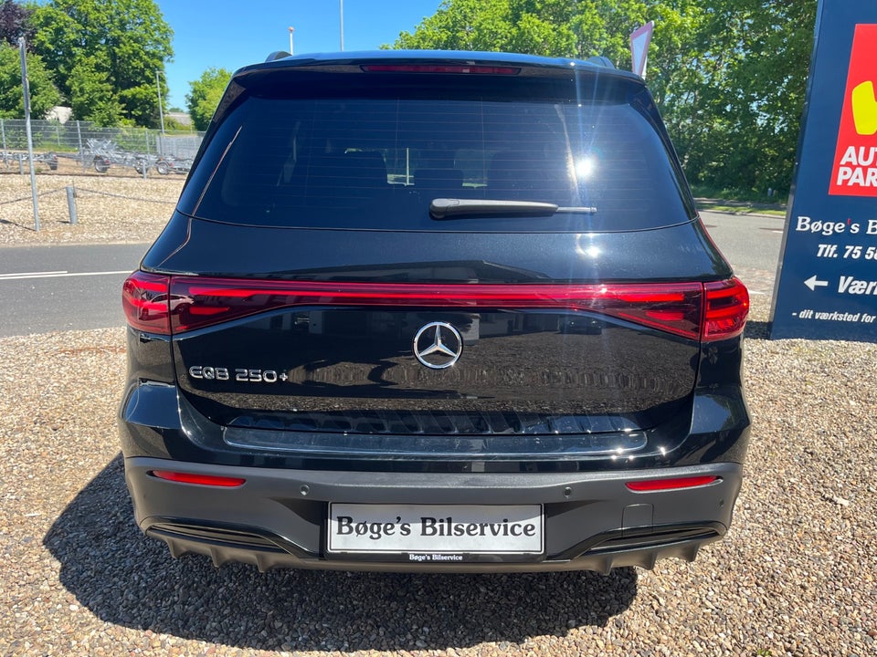 Mercedes EQB250+ AMG Advance 5d