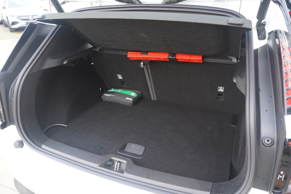 Volvo EX30 Extended Range Plus 5d