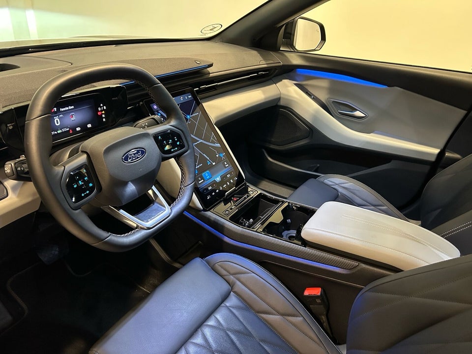 Ford Explorer 77 Premium Extended Range 5d