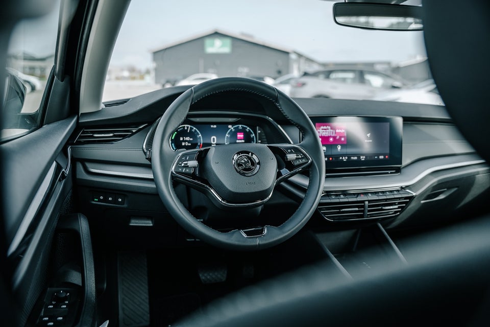 Skoda Octavia 1,4 TSi iV Plus Combi DSG 5d