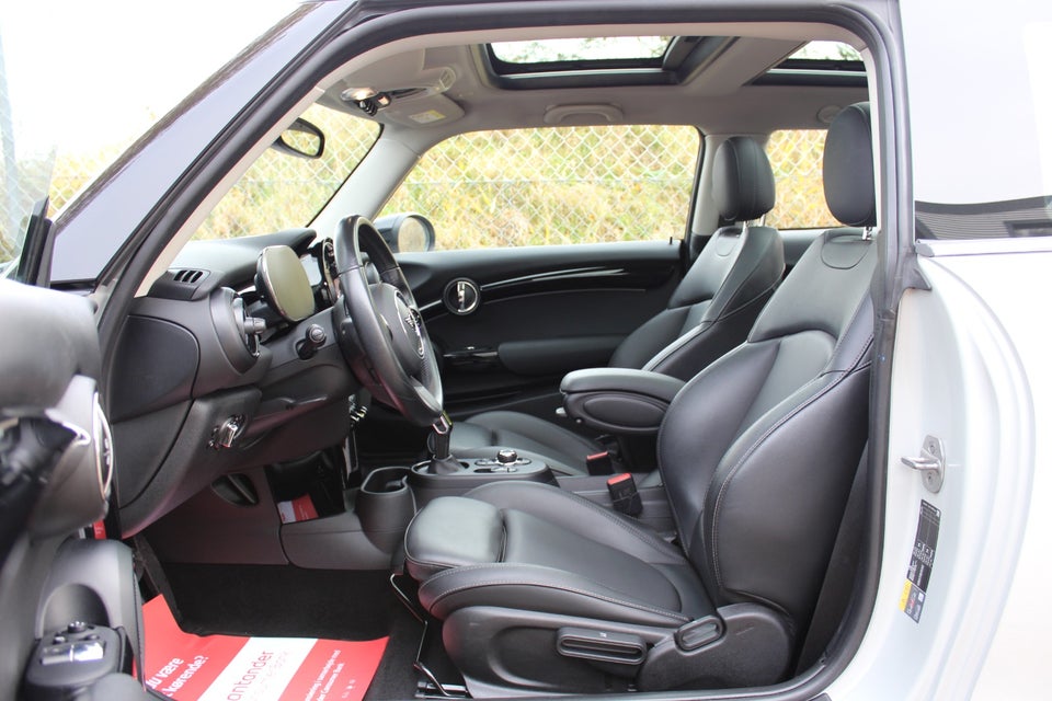 MINI Cooper SE Camden Edition 3d