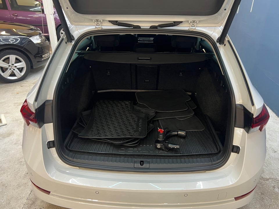 Skoda Octavia 1,4 TSi iV Plus Combi DSG 5d