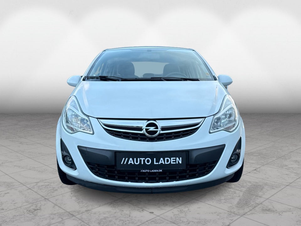 Opel Corsa 1,2 16V Cosmo 5d