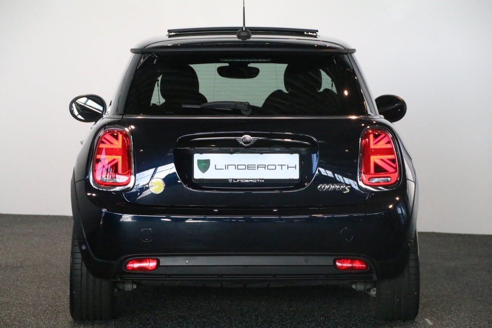 MINI Cooper SE Classic 3d
