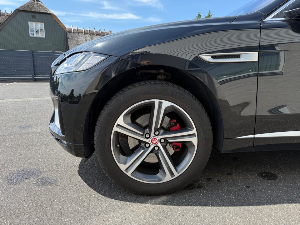 Jaguar F-Pace 3,0 D300 S aut. AWD 5d
