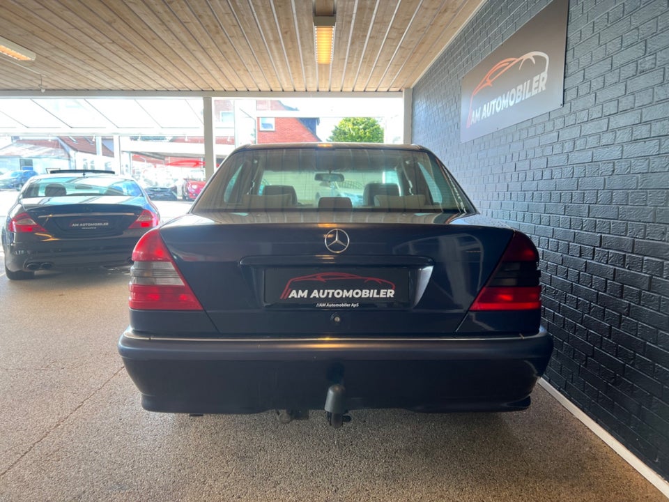 Mercedes C180 1,8 Classic aut. 4d