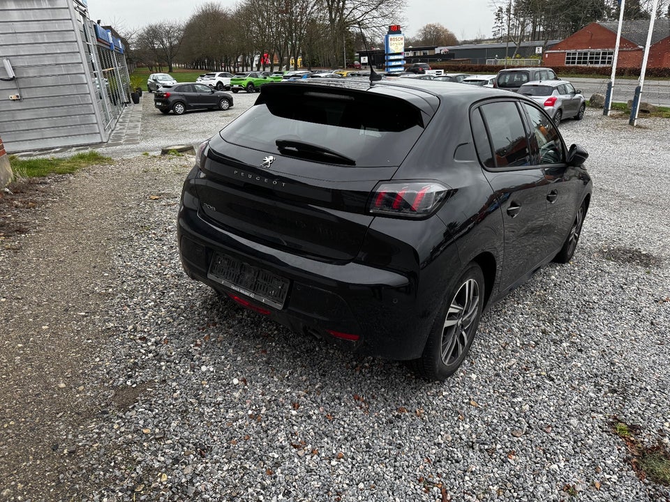 Peugeot 208 1,2 PureTech 100 Platin Pack 5d