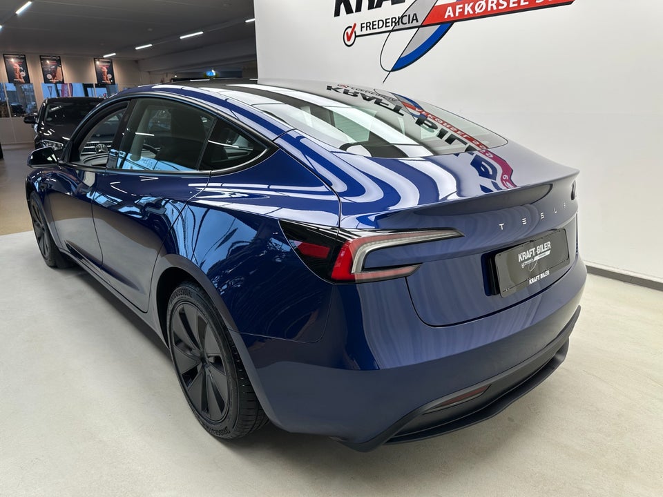 Tesla Model 3 RWD 4d