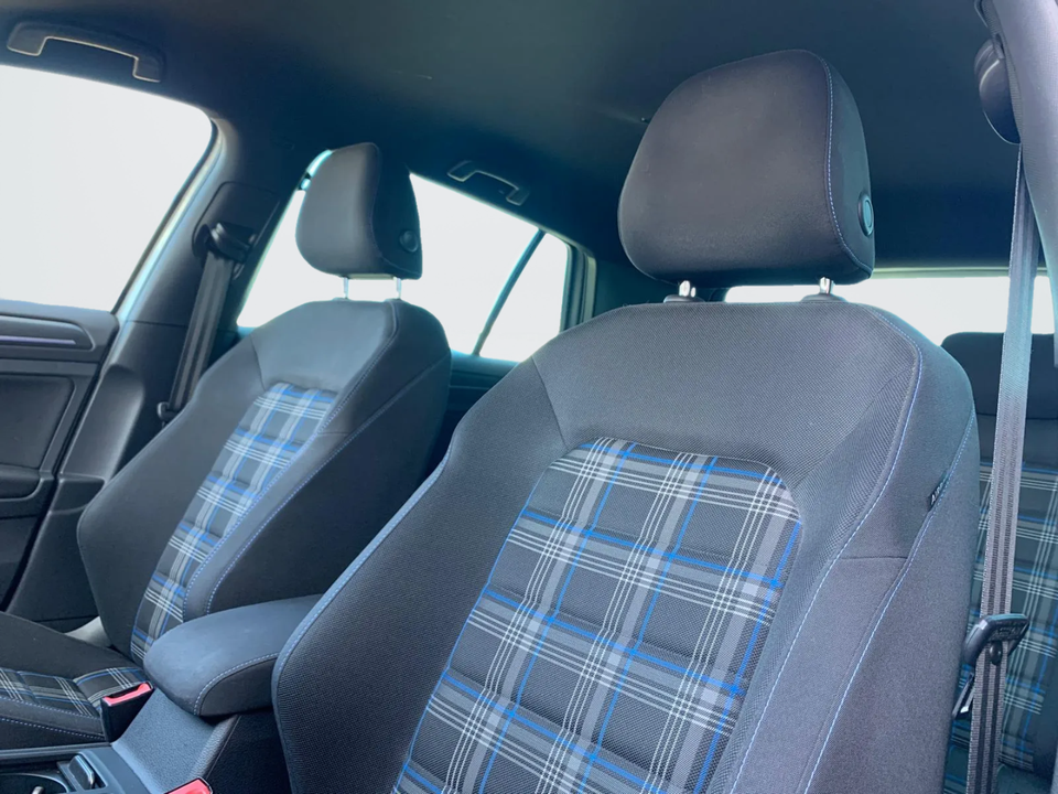 VW Golf VII 1,4 GTE DSG 5d