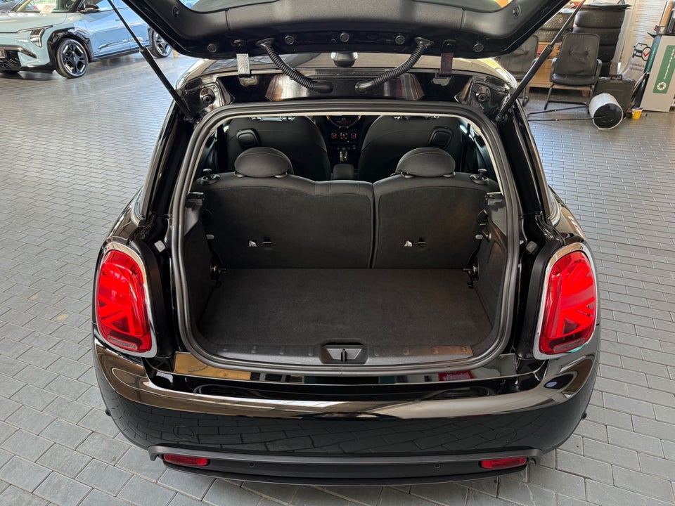 MINI Cooper SE Classic Trim 3d