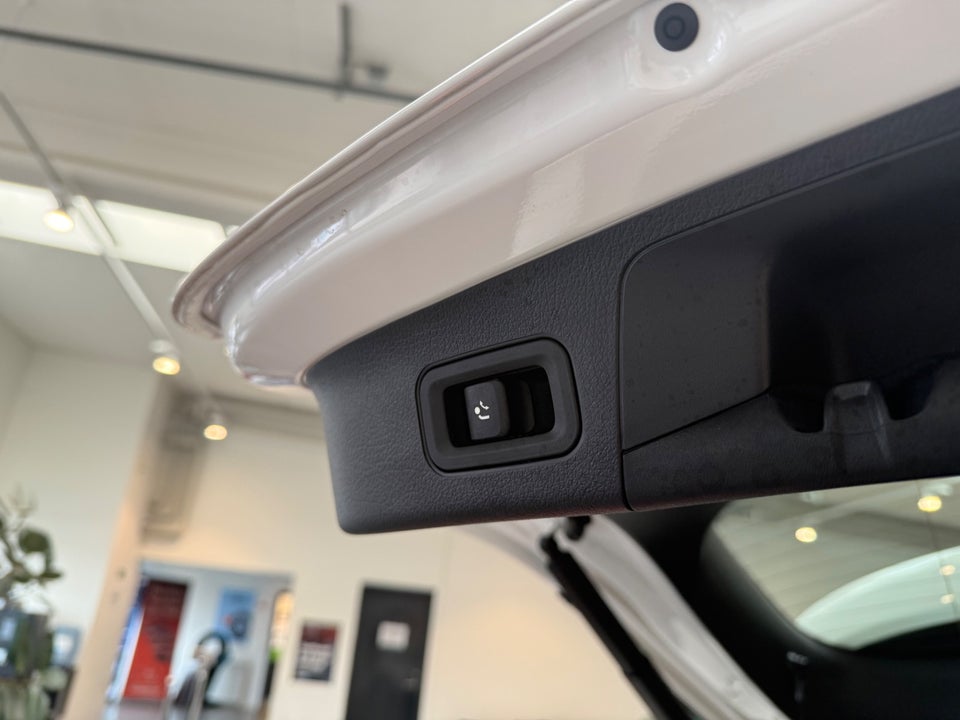 Mercedes EQA250+ Progressive 5d