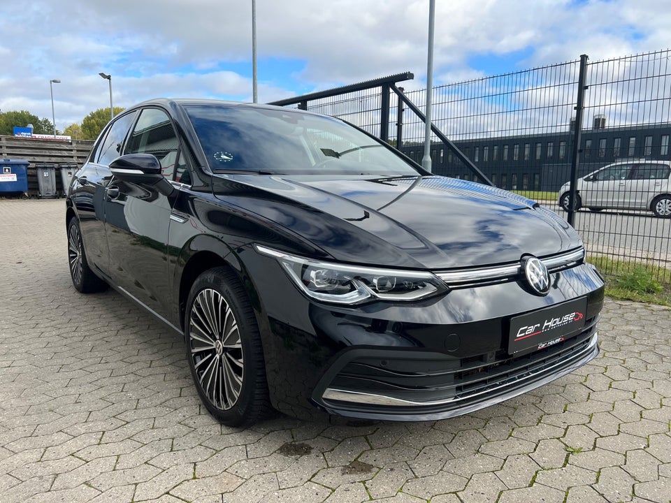 VW Golf VIII 1,5 eTSi 150 Style 75 Years Edition DSG 5d