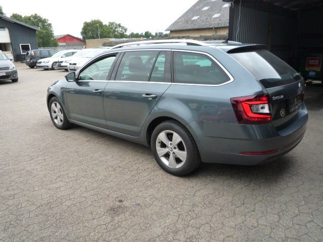 Skoda Octavia 2,0 TDi 150 Style Combi DSG 5d
