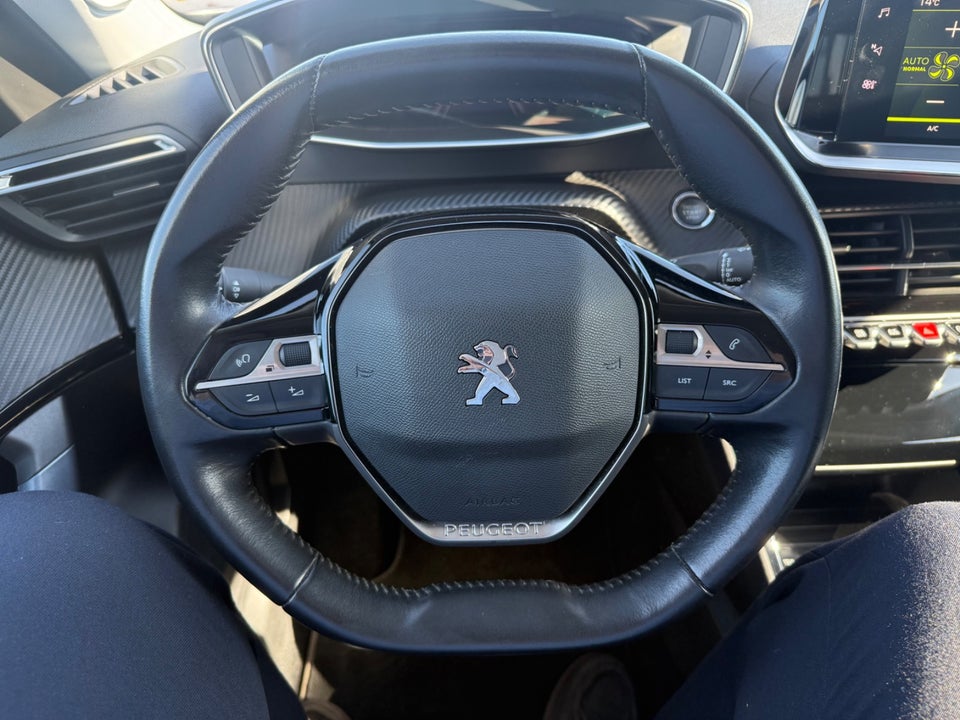 Peugeot 2008 1,2 PureTech 130 Allure Pack 5d