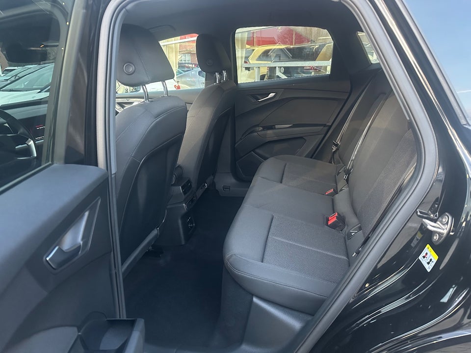 Audi Q4 e-tron 40 S-line Sportback 5d