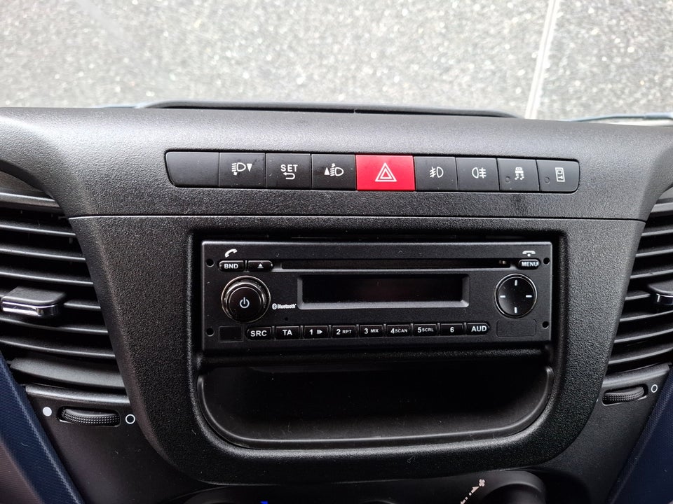 Iveco Daily 2,3 35S16 Alukasse m/lift AG8 2d