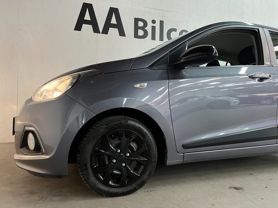 Hyundai i10 1,0 Black Line 5d