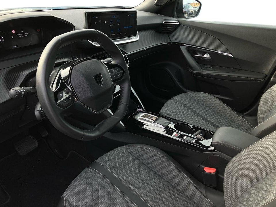 Peugeot e-2008 50 Allure 5d