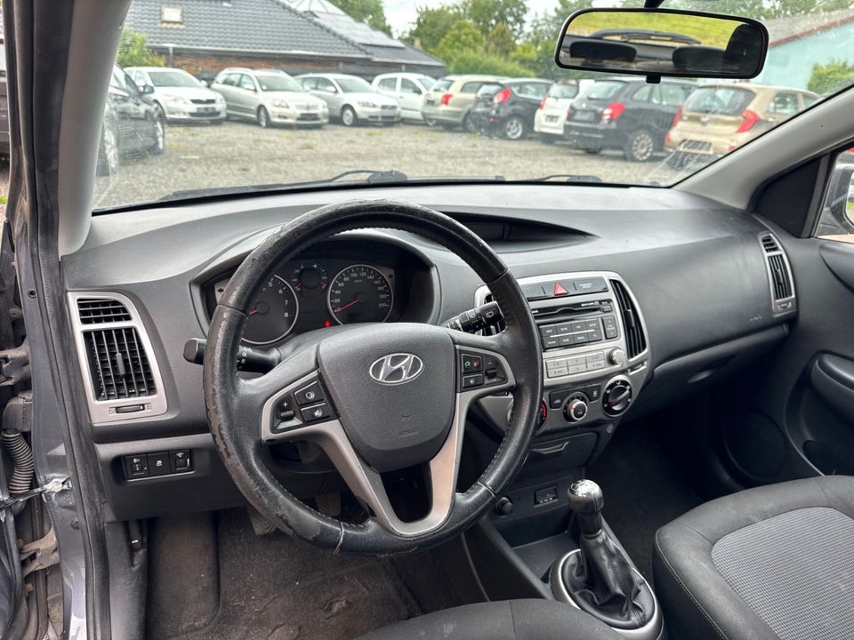 Hyundai i20 1,25 Classic XTR 5d
