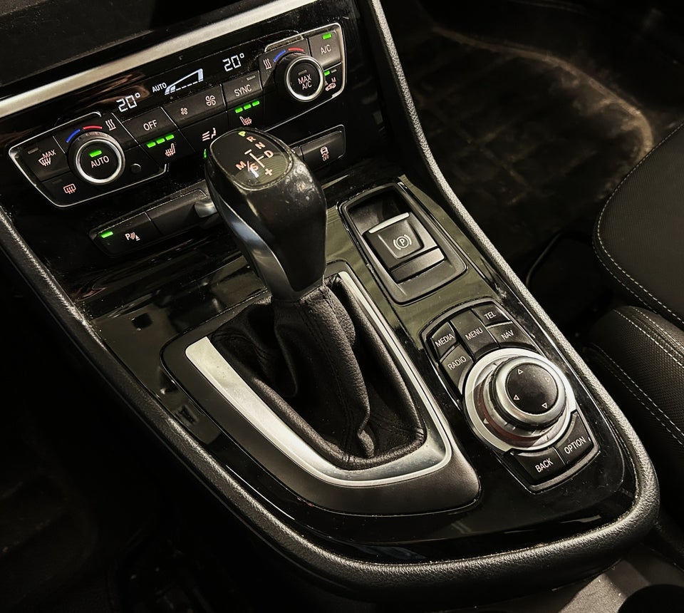 BMW 218d 2,0 Active Tourer Sport Line aut. 5d