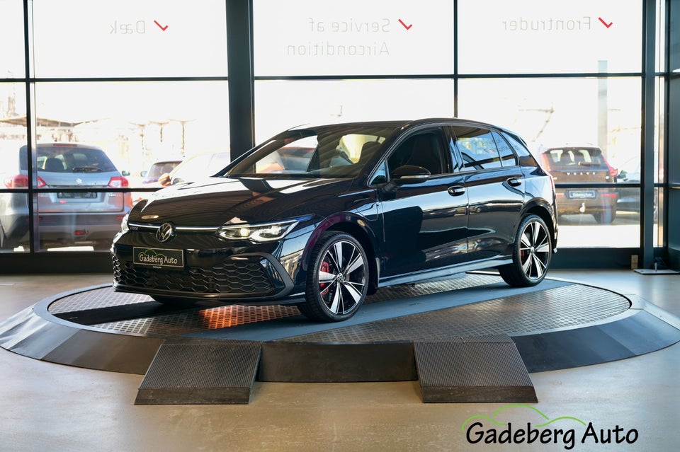 VW Golf VIII 1,4 GTE DSG 5d