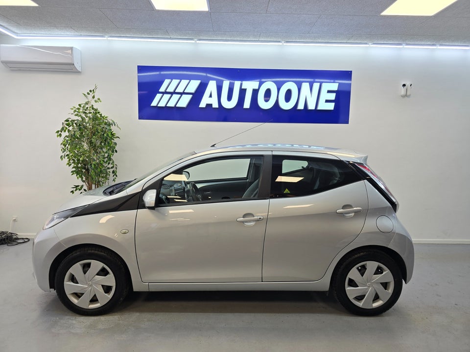 Toyota Aygo 1,0 VVT-i x-change x-shift 5d