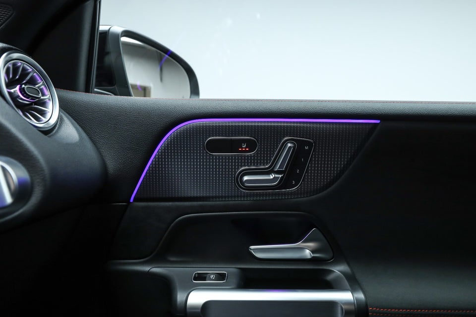 Mercedes EQB300 AMG Line 4Matic 5d