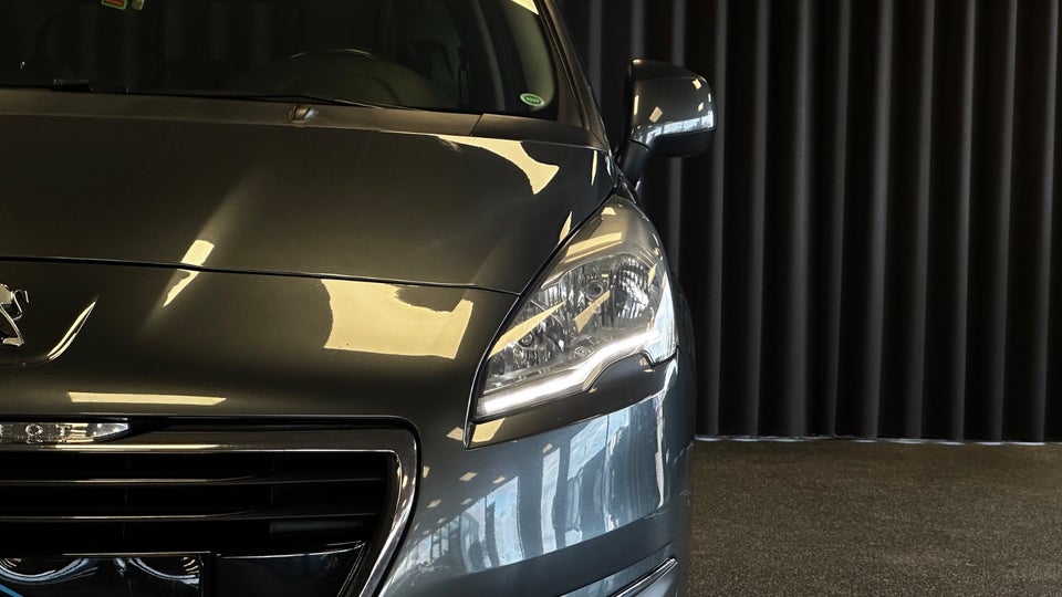 Peugeot 5008 1,6 BlueHDi 120 Style 7prs 5d