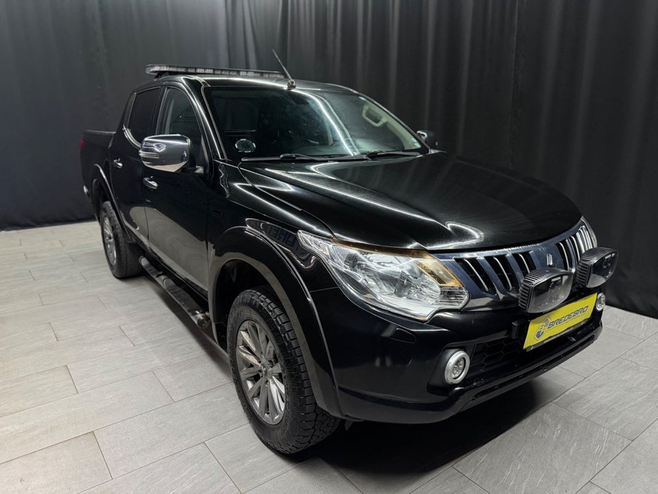 Mitsubishi L200 2,4 DI-D 181 Instyle Db.Kab aut. 4d