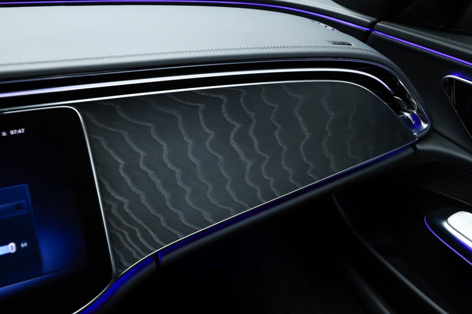 Mercedes E300 e 2,0 AMG Line stc. aut. 5d