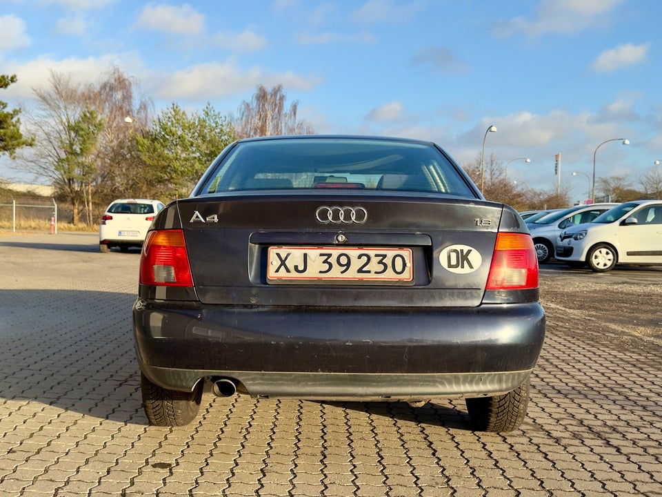 Audi A4 1,8  4d