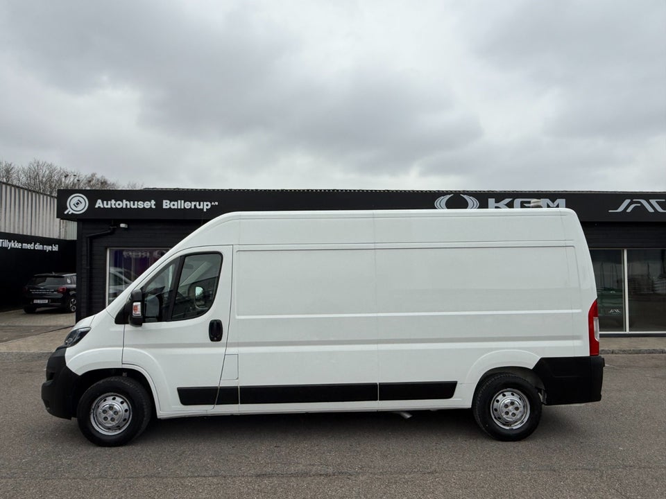 Peugeot Boxer 335 2,2 BlueHDi 140 L3H2 Premium