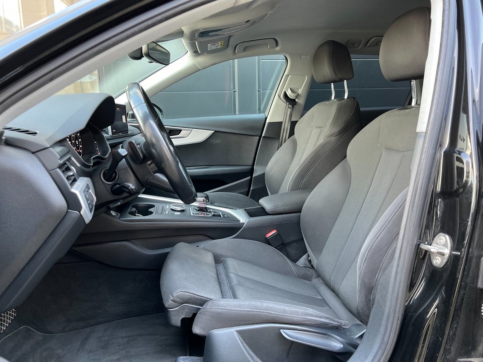 Audi A4 3,0 TDi 218 Avant quattro S-tr. 5d