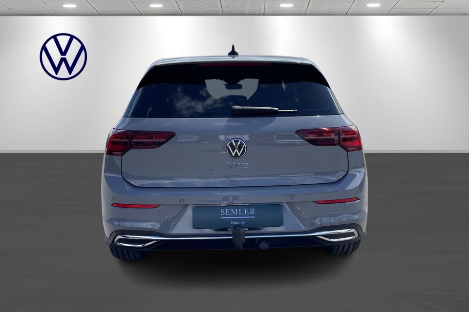 VW Golf VIII 1,4 GTE DSG 5d