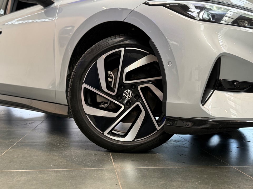 VW ID.7 77 Style Tourer 5d