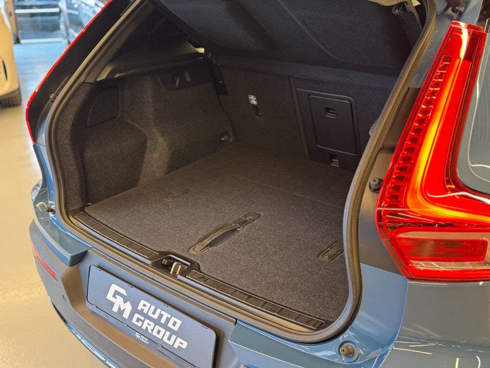 Volvo XC40 ReCharge Extended Range Plus 5d
